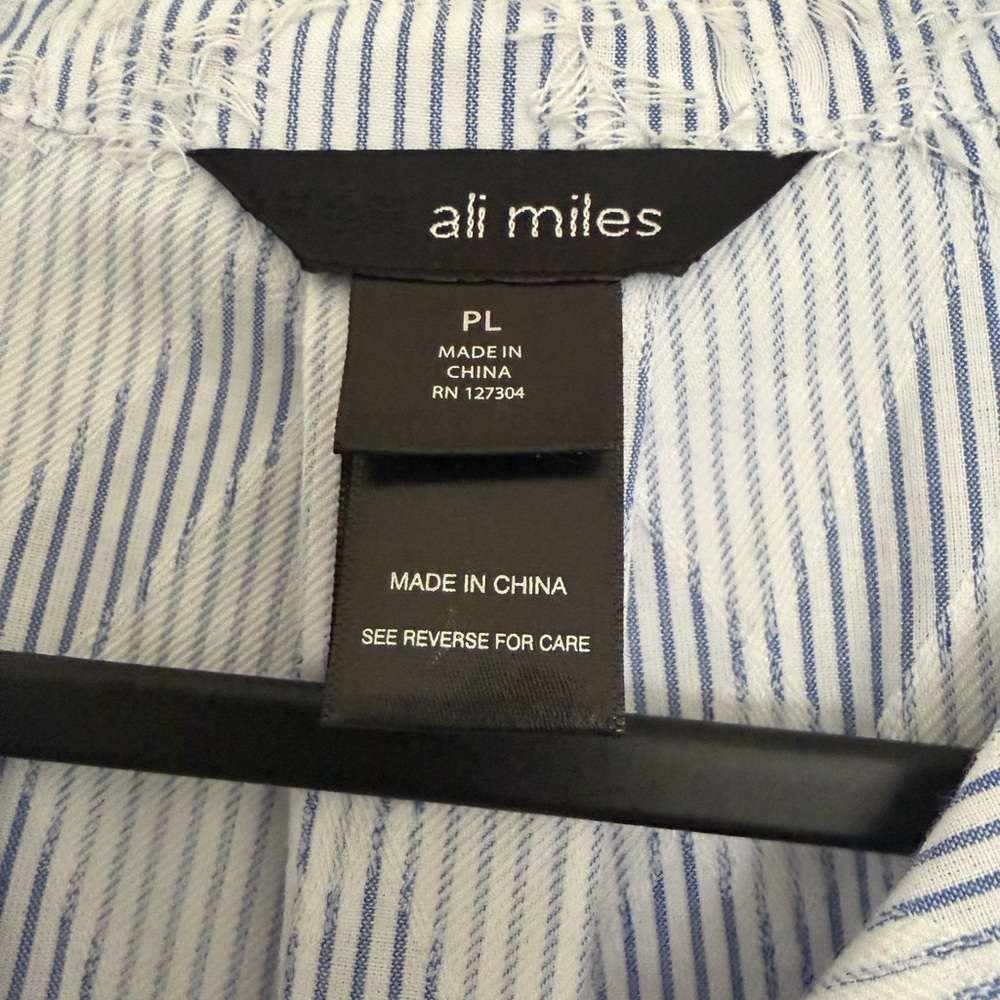 Ali Miles Light Blue Patterned Button Down Shirt … - image 3